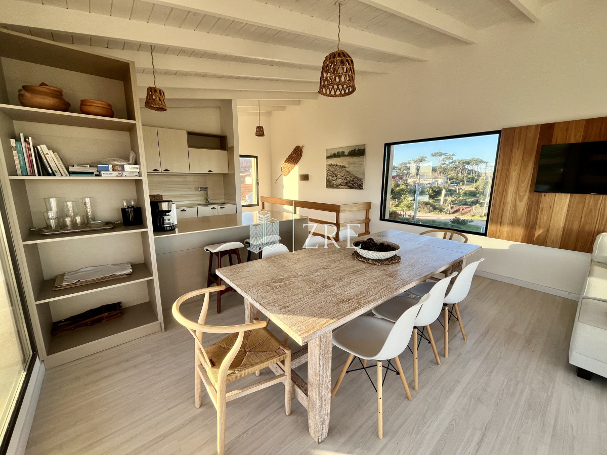 Casa ID.592 - Venta casa frente al mar con piscina 