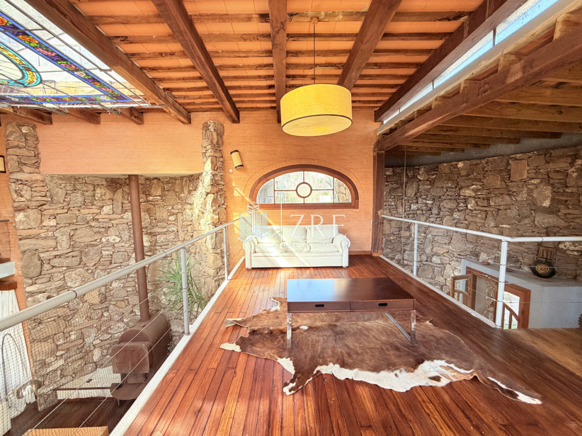 Casa ID.793 - Venta casa en  Barrio Privado La Arbolada Cinco Dormitorios Pisicina