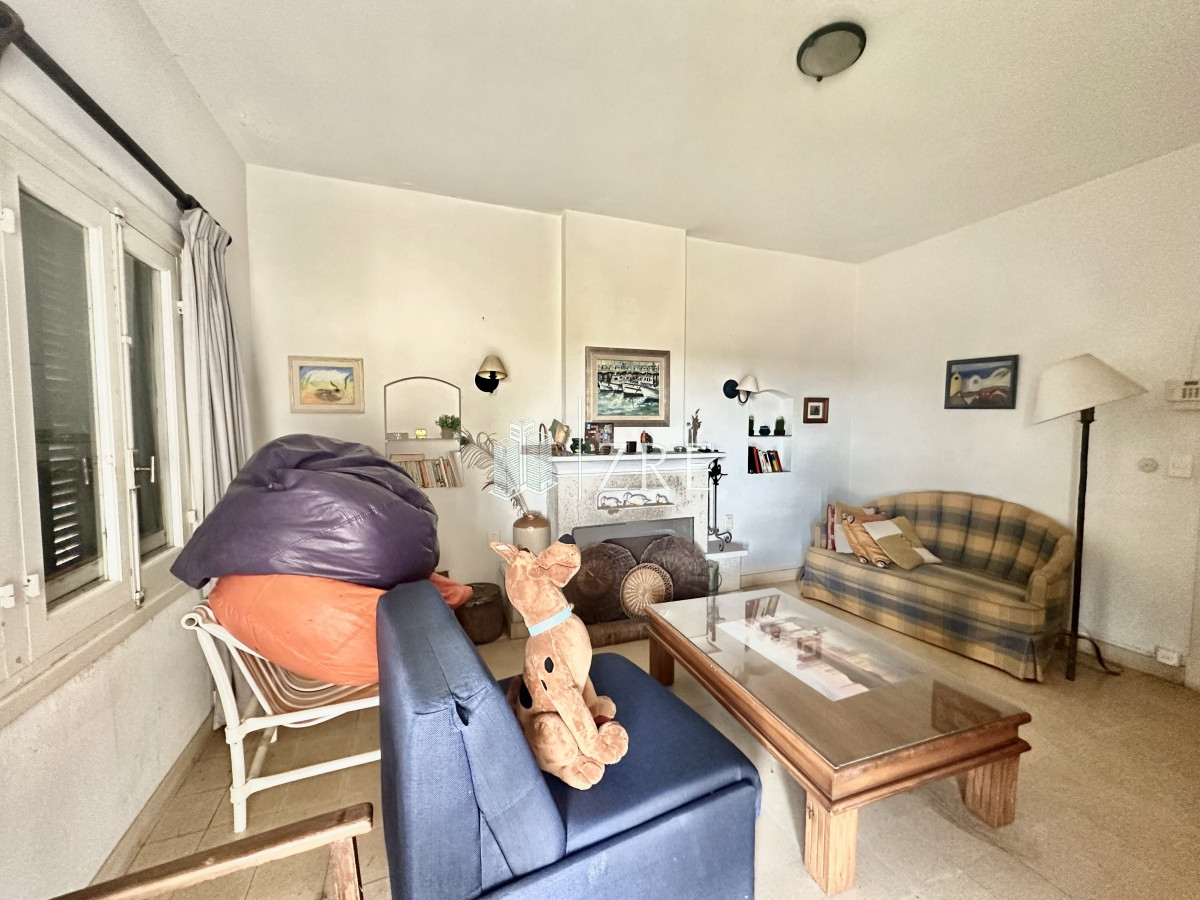 Casa ID.798 - Venta casa 7 dormitorios. Playa brava, Punta del Este