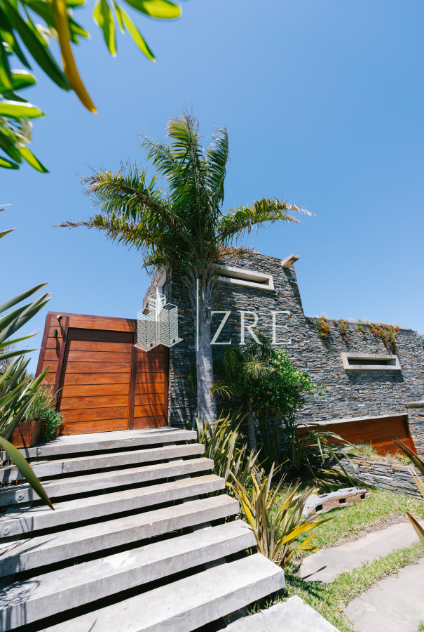 Casa ID.1349 - Alquiler casa 4 dormitorios Punta Piedras, Manantiales. 