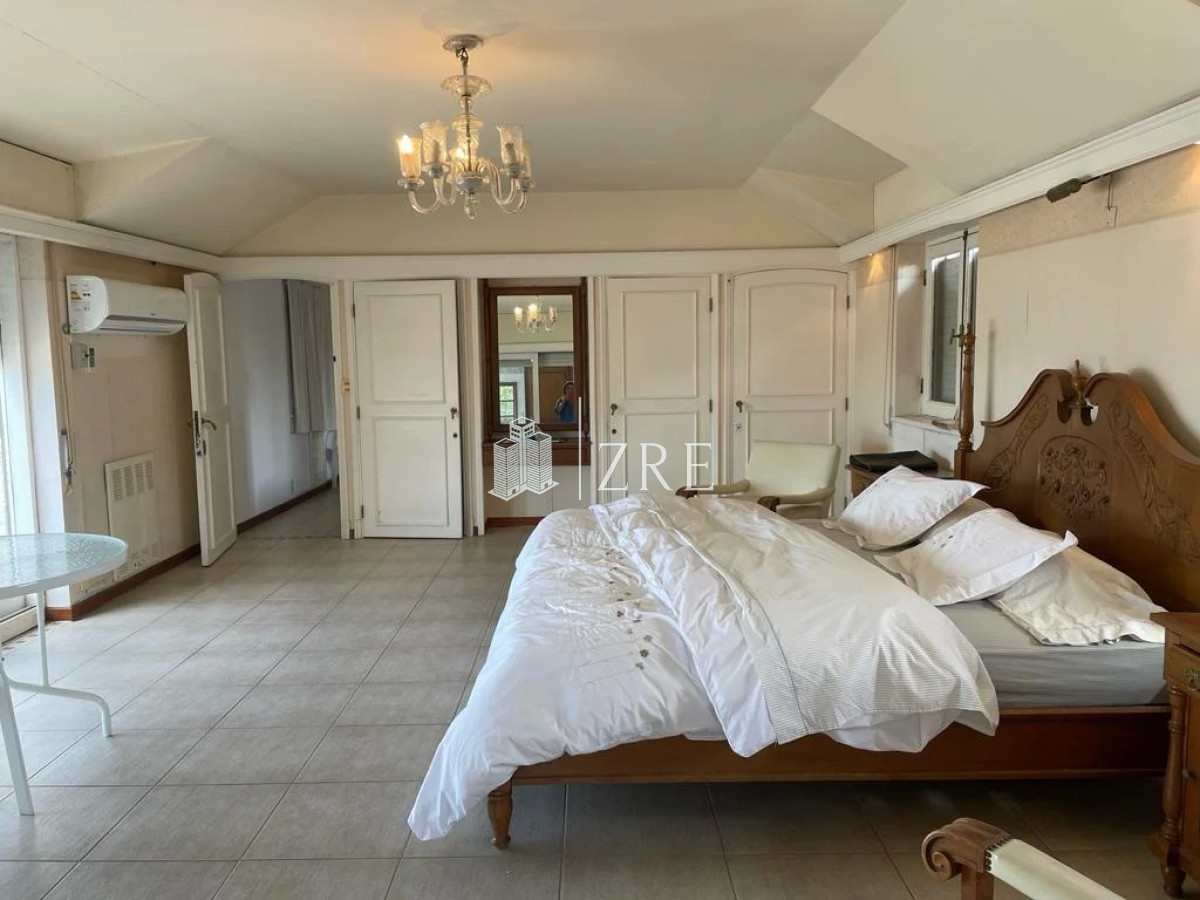 Casa ID.213 - Venta casa 5 dormitorios primera linea playa mansa Punta del Este 