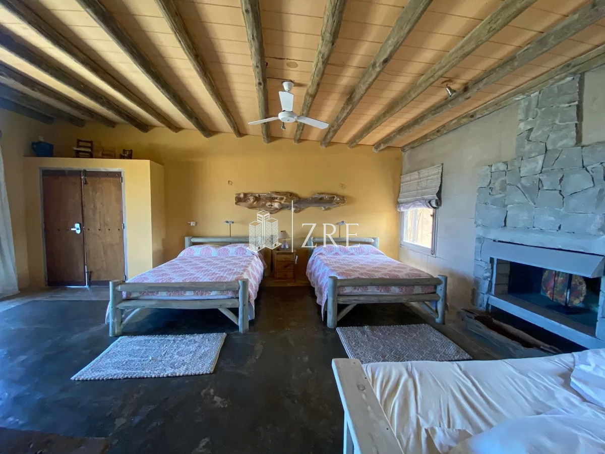 Casa ID.192 - Casa en venta 7 dormitorios Punta Piedras