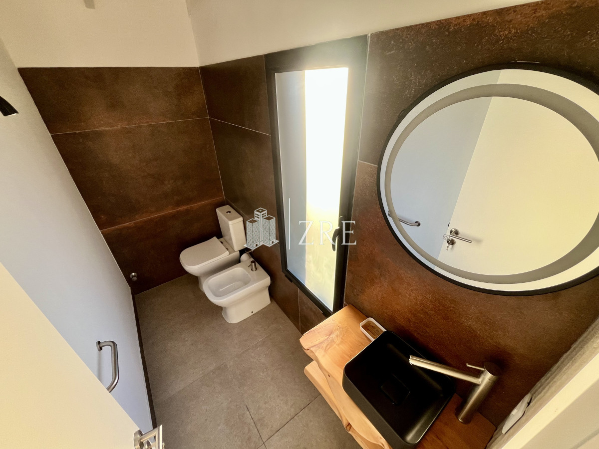 Casa ID.592 - Venta casa frente al mar con piscina 