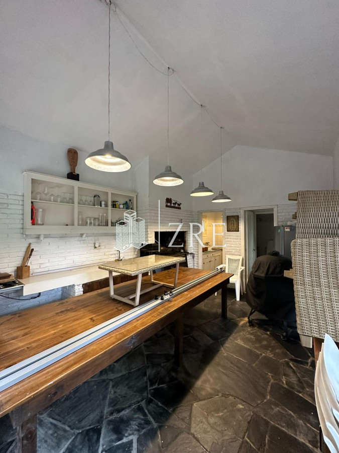 Casa ID.589 - Venta Casa 9 dormitorios