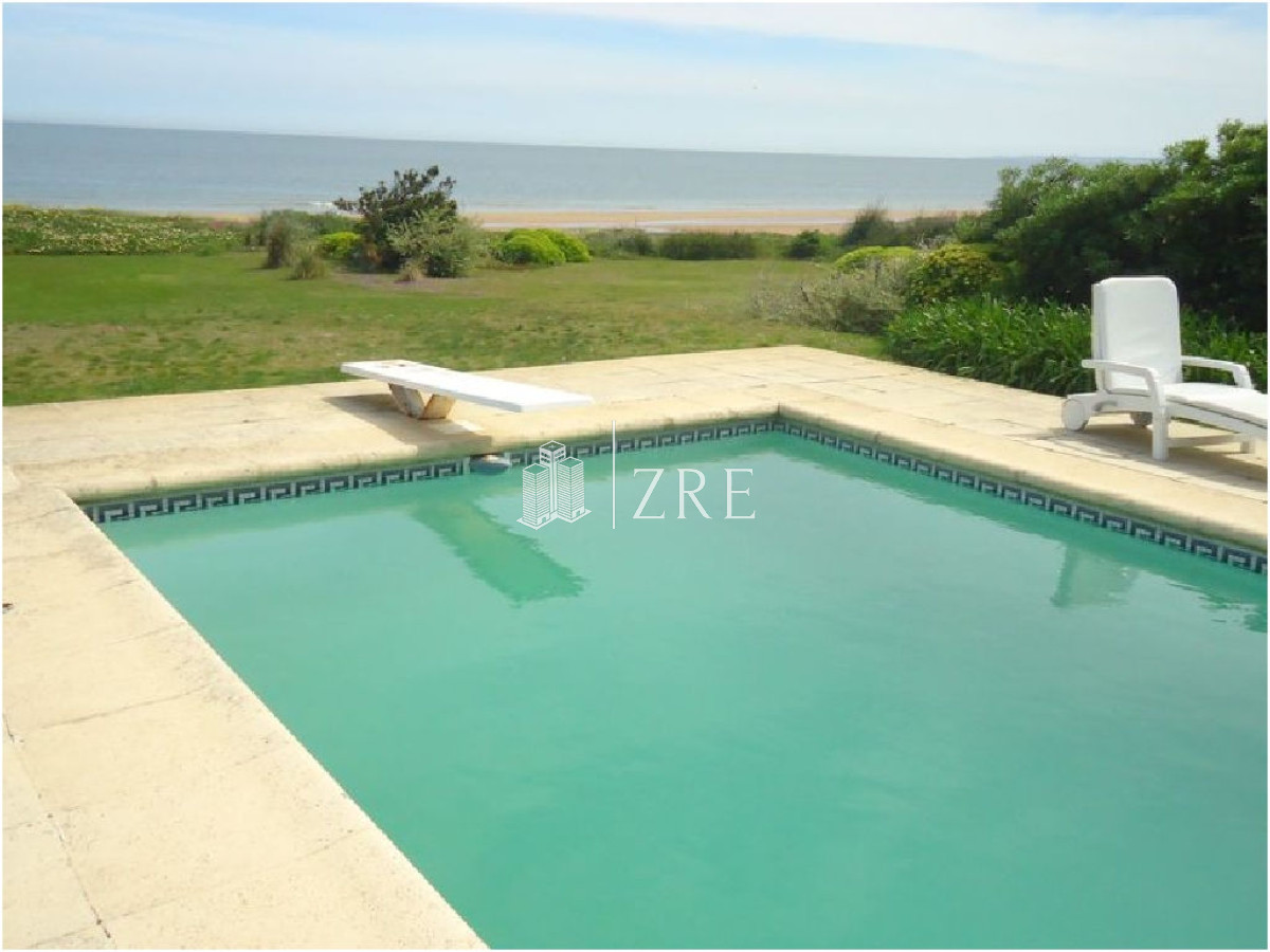 Casa ID.404 - Venta apartamento primera linea solanas