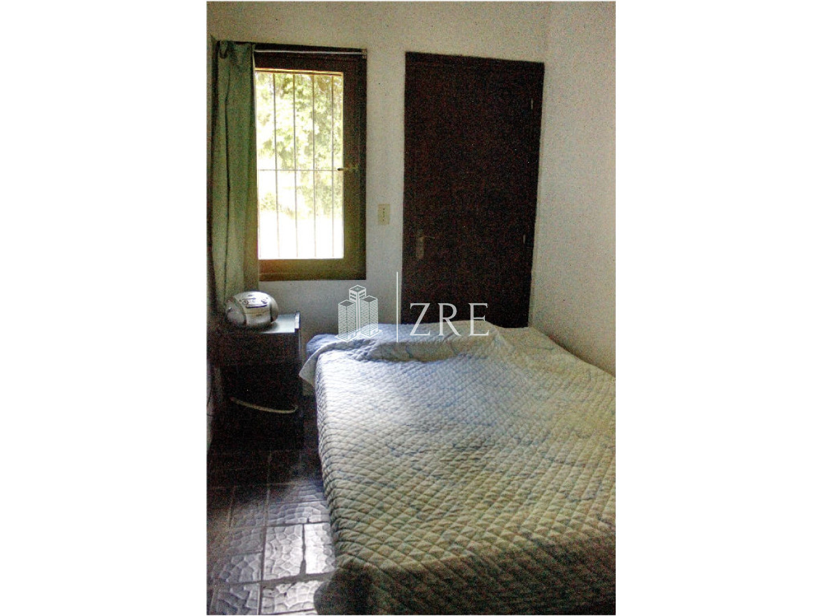 Casa ID.398 - Venta casa 5 dormitorios con piscina, primeras paradas playa mansa a 300 m del mar, Punta del Este.