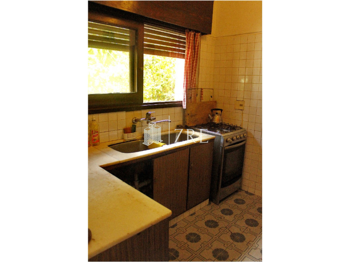 Casa ID.398 - Venta casa 5 dormitorios con piscina, primeras paradas playa mansa a 300 m del mar, Punta del Este.