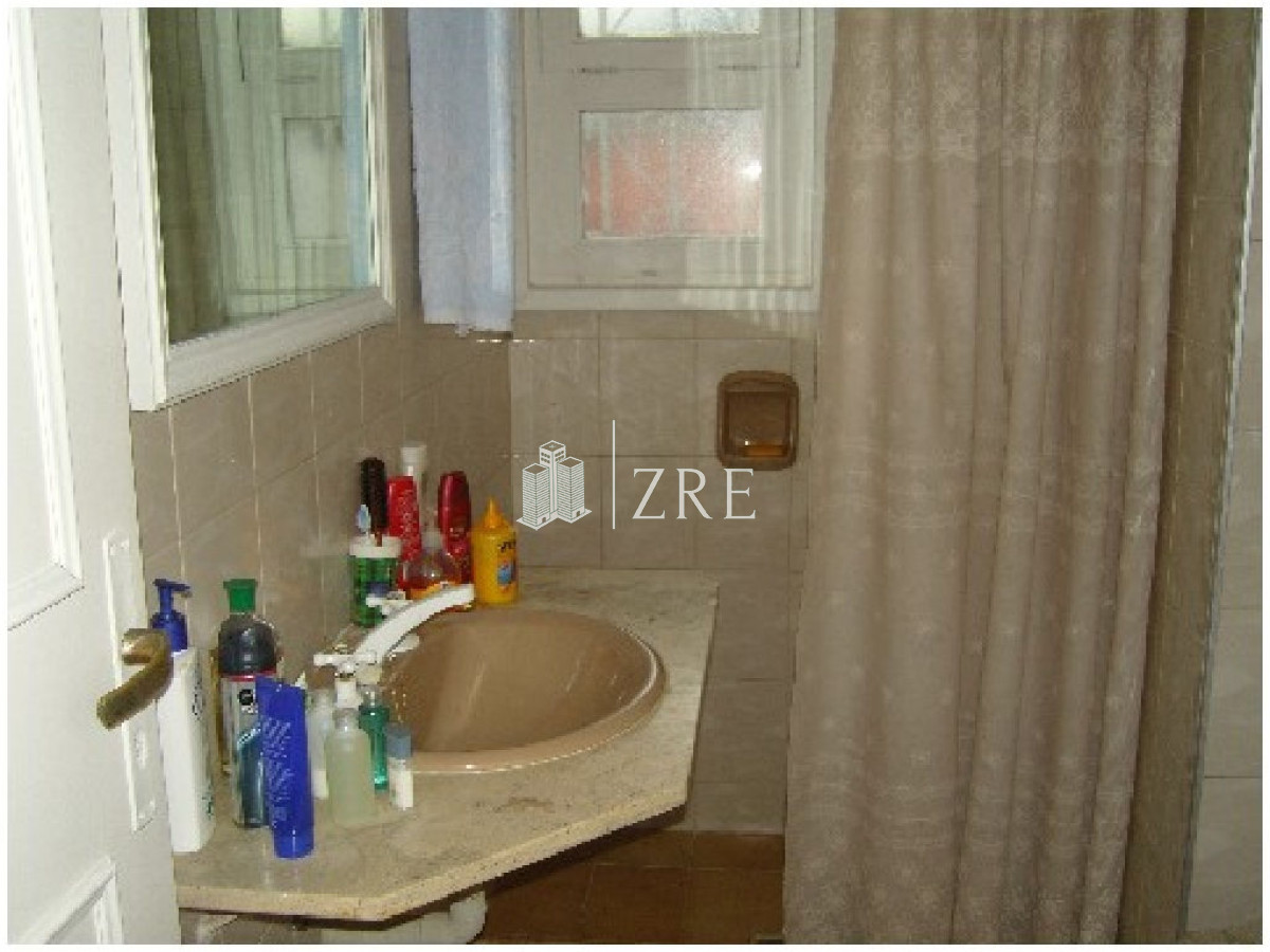 Casa ID.405 - Venta casa a dos cuadras del mar, Playa mansa - Punta del Este.