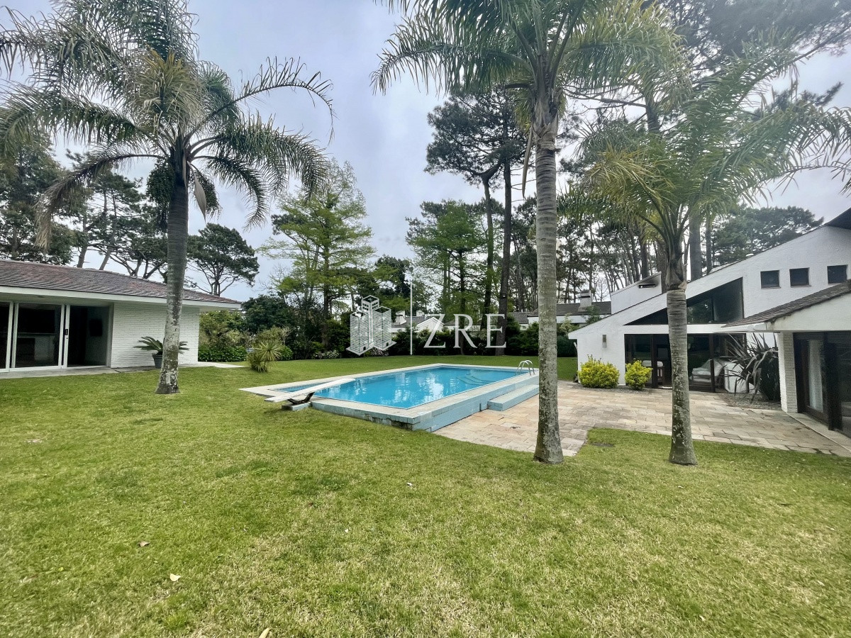 Casa ID.466 - Venta casa 8 dormitorios Punta del Este
