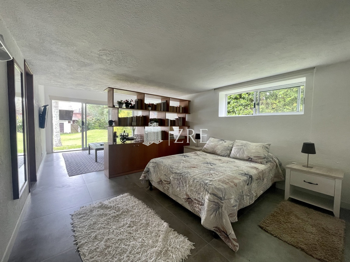 Casa ID.466 - Venta casa 8 dormitorios Punta del Este