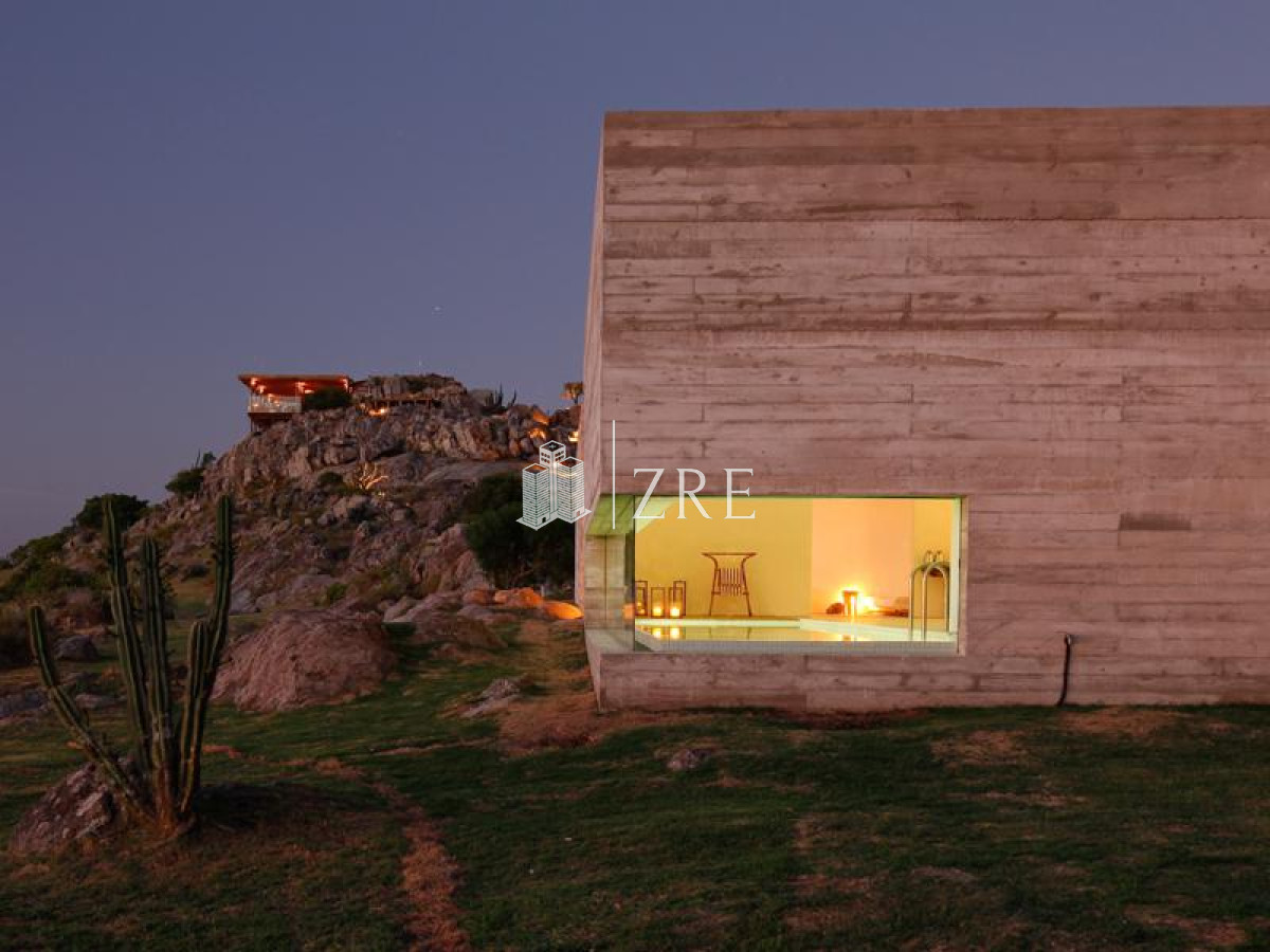 Casa ID.803 - Casa en Venta - 4 Suite-  sauna - piscina - Fasano Las Piedras  