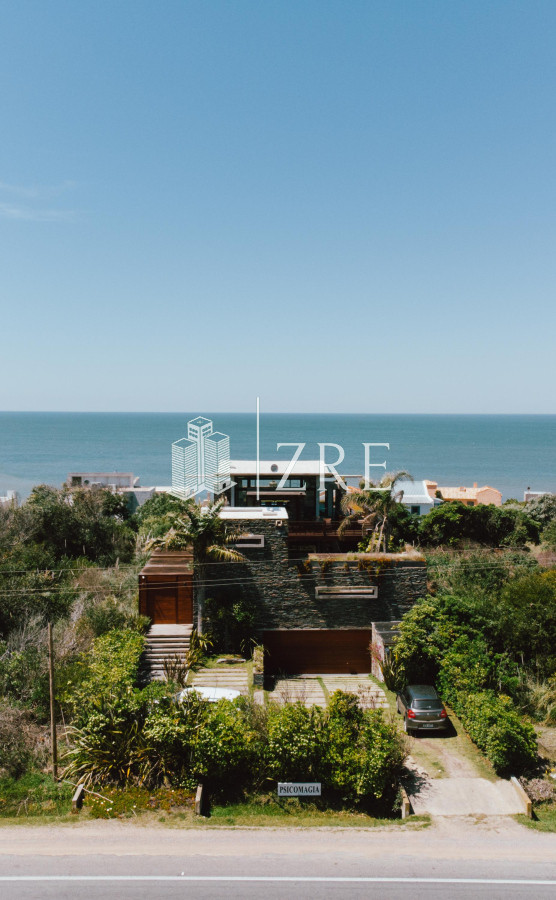 Casa ID.1349 - Alquiler casa 4 dormitorios Punta Piedras, Manantiales. 