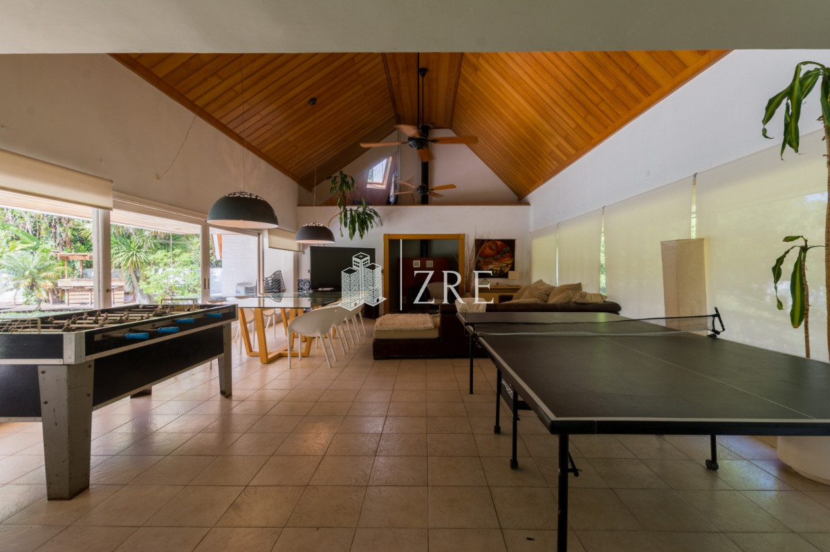Casa ID.508 - Venta residencia en Playa Mansa Punta del Este