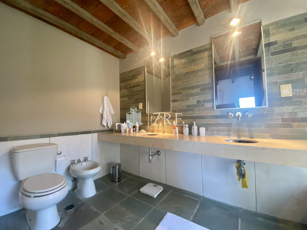 Casa ID.427 - Venta casa 4 dormitorios Arenas de José Ignacio 