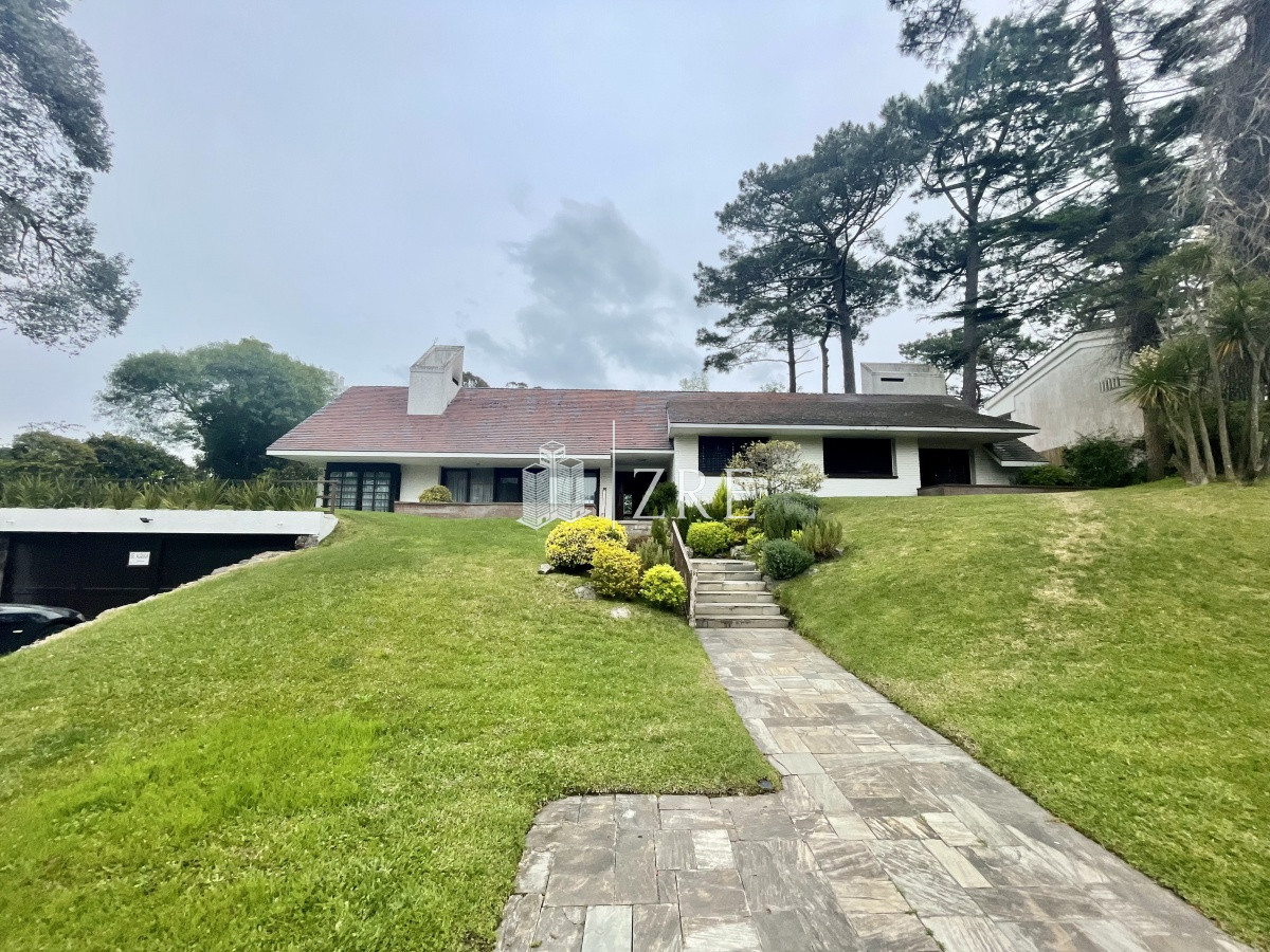 Casa ID.466 - Venta casa 8 dormitorios Punta del Este