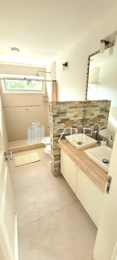 Casa ID.282 - Venta casa 4 dormitorios, Marly Punta del Este. 