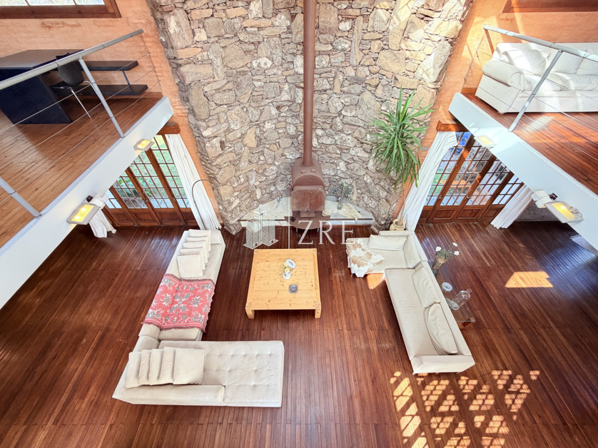 Casa ID.793 - Venta casa en  Barrio Privado La Arbolada Cinco Dormitorios Pisicina