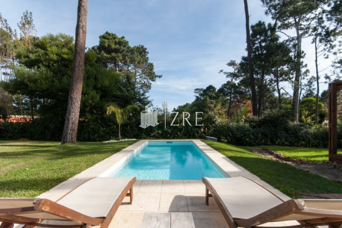 Casa ID.720 - Venta y alquiler espectacular casa en Parque Burnett, Maldonado