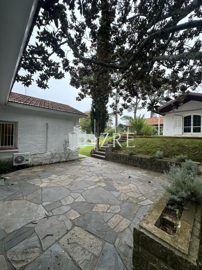 Casa ID.589 - Venta Casa 9 dormitorios