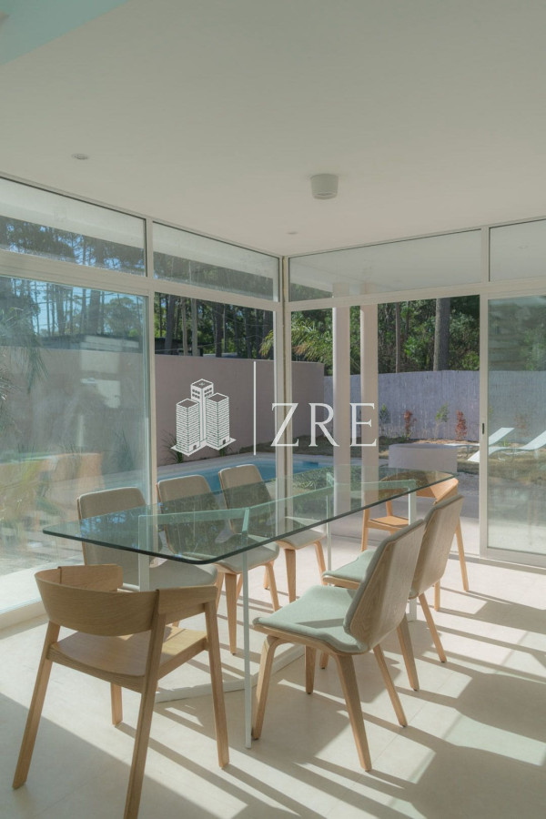 Casa ID.765 - Venta de casa 4 dormitorios