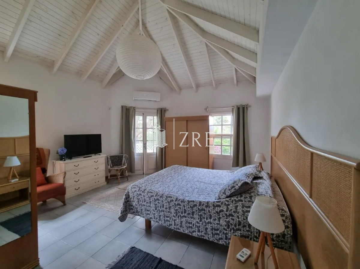 Casa ID.198 - Casa en venta 4 dormitorios La Barra