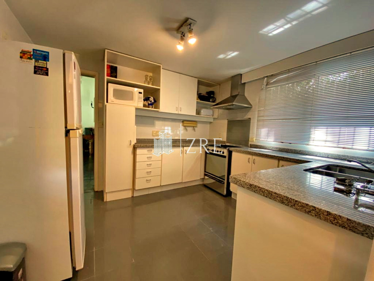 Casa ID.395 - Venta Casa en Brava, 3 dormitorios *