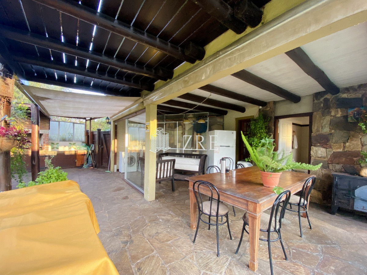 Casa ID.301 - Venta casa 3 dormitorios. Pinares Punta del Este. 
