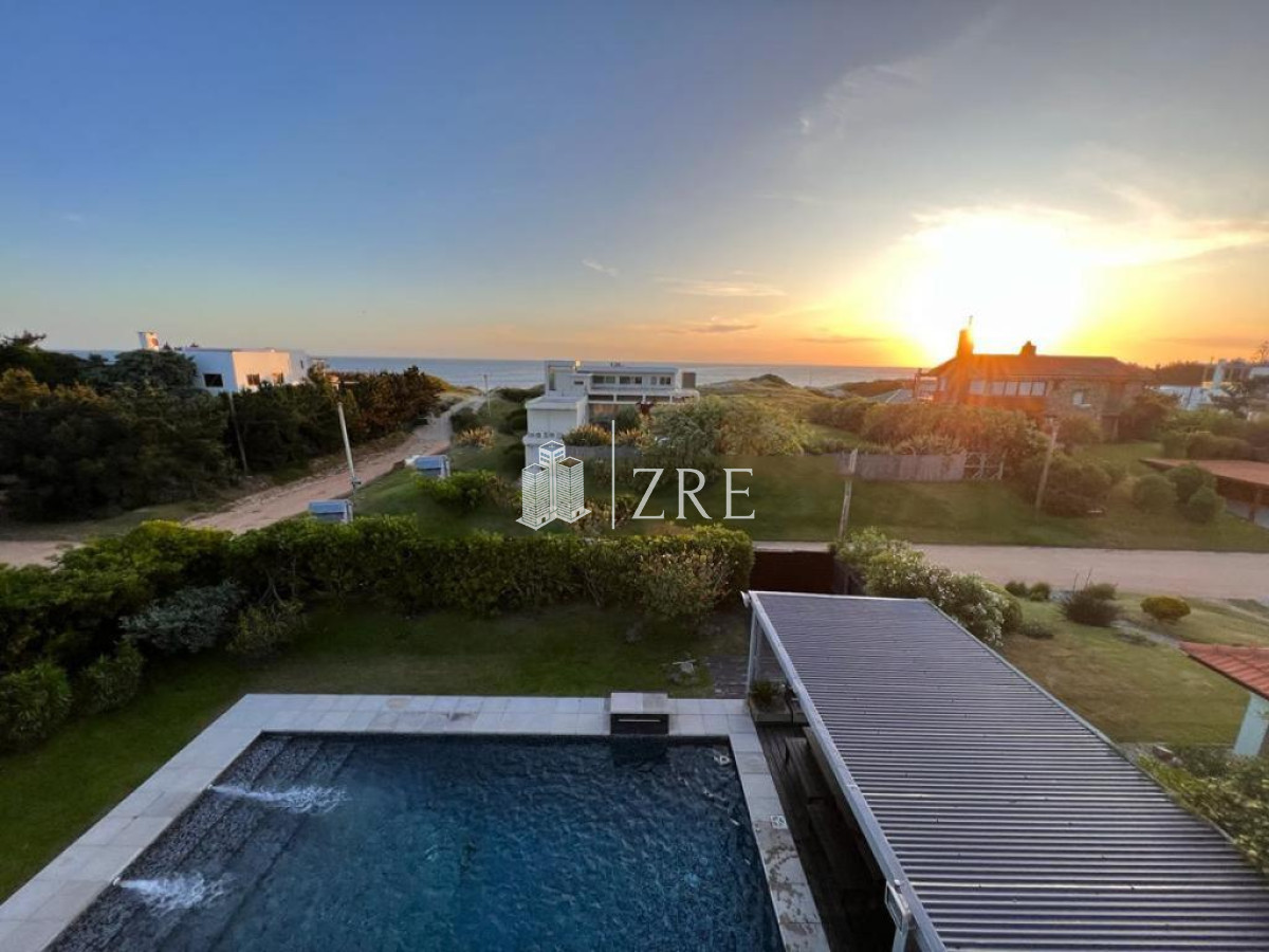 Casa ID.737 - Venta espectacular casa Punta Ballena 4 dormitorios