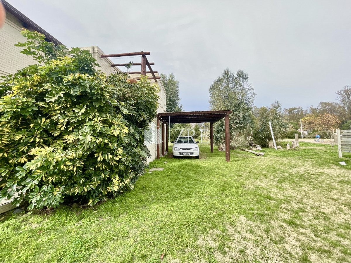 Casa ID.203 - Venta casa - 4 dormitorios. Piriapolis - Bella Vista 
