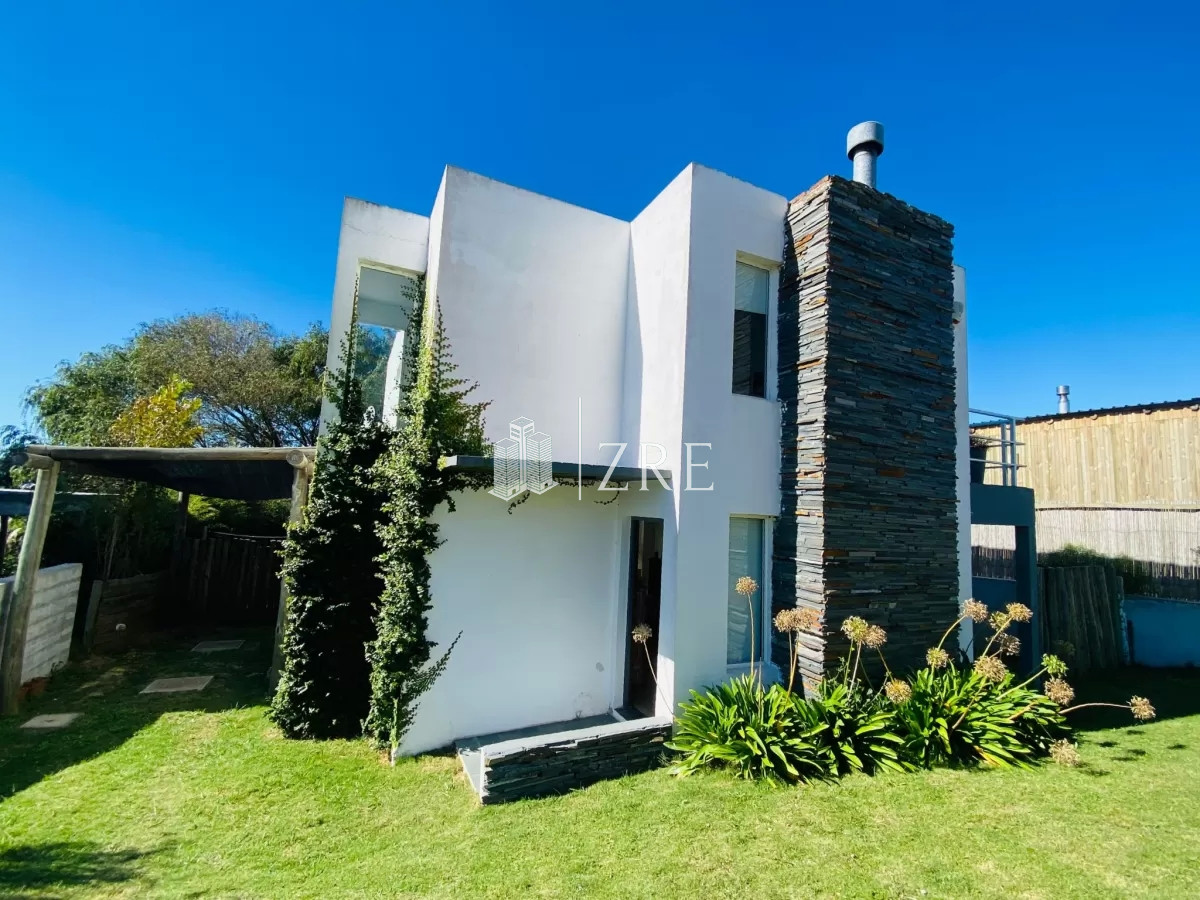 Casa ID.1351 - Venta casa 3 dormitorios Altos de Punta Piedras, Manantiales