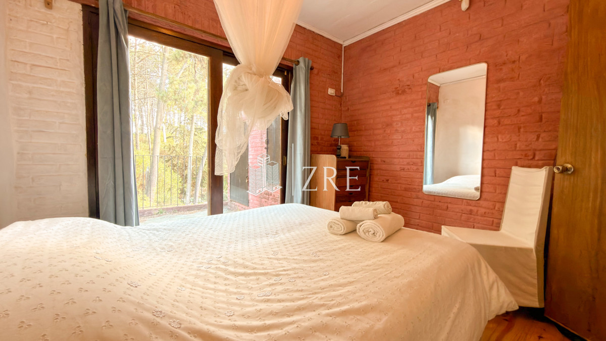 Casa ID.1352 - Casa en venta  4 dormitorios - Club del Lago 