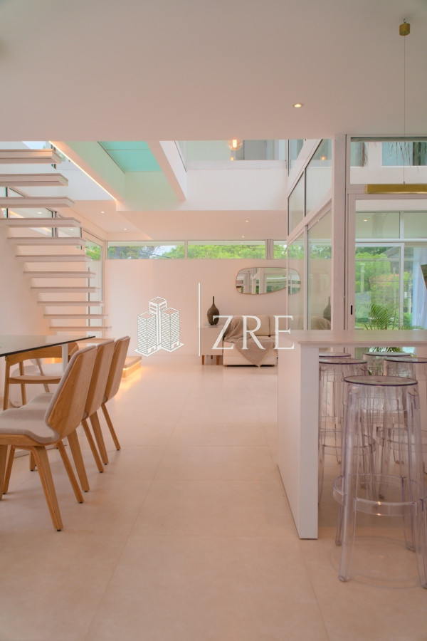 Casa ID.765 - Venta de casa 4 dormitorios