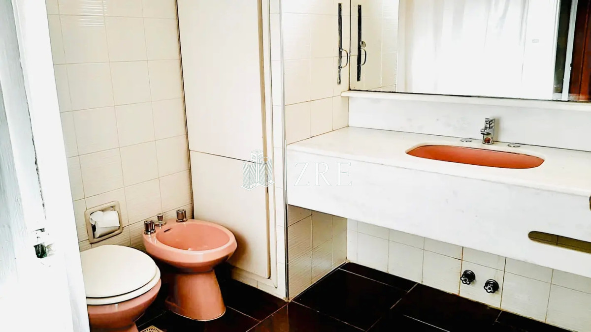 Casa ID.62 - Venta casa a media cuadra de la playa, 5 dorm, 4 baños y servicio