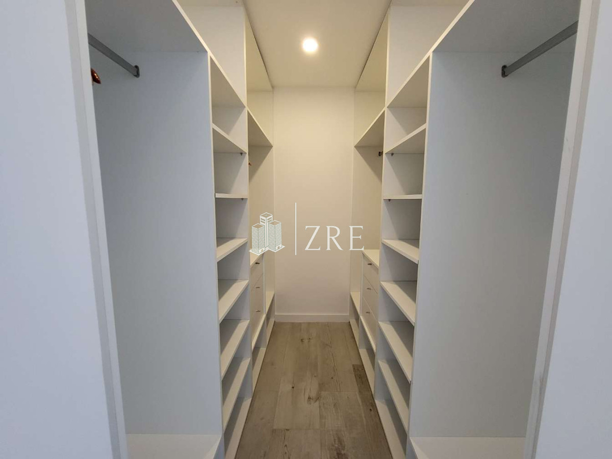 Casa ID.708 - Venta casa 4 dormitorios. Playa Brava, Punta del Este 
