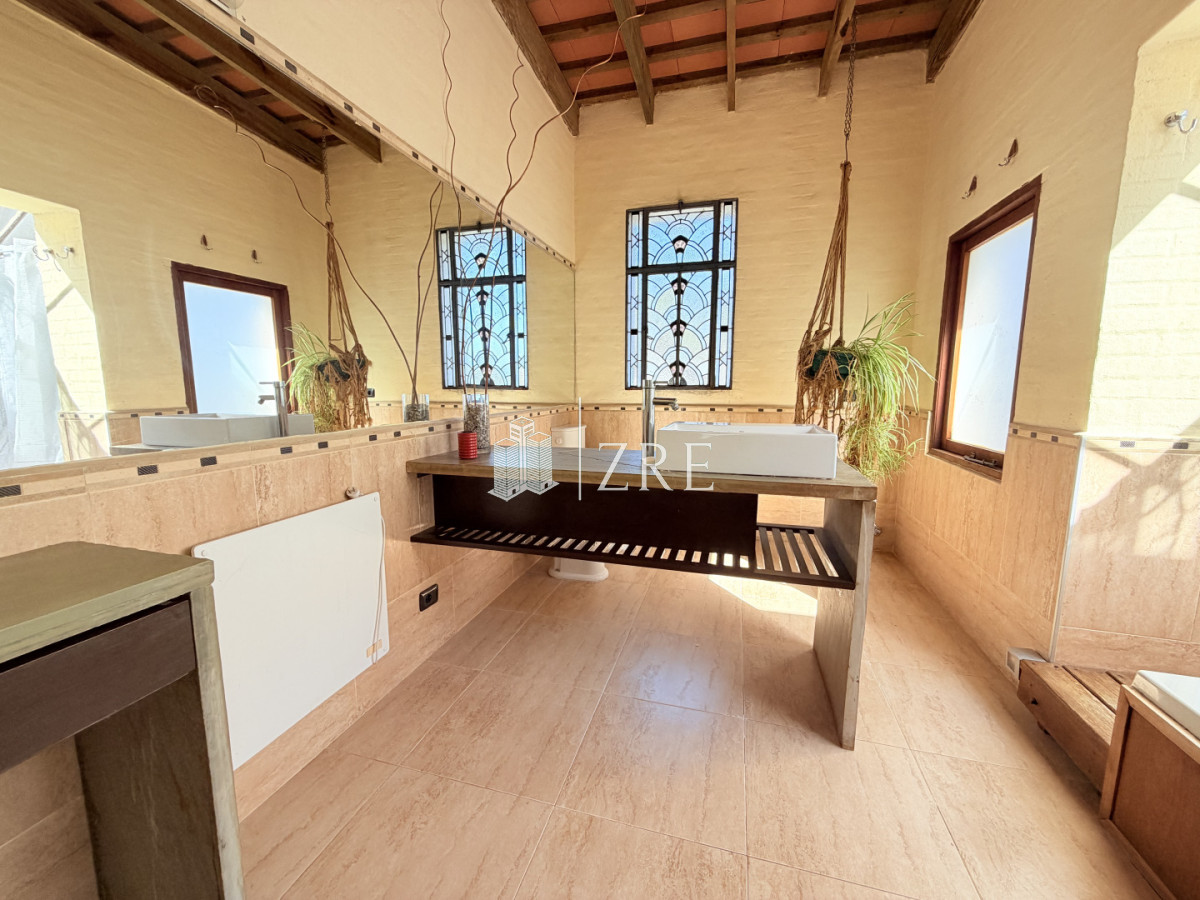 Casa ID.793 - Venta casa en  Barrio Privado La Arbolada Cinco Dormitorios Pisicina