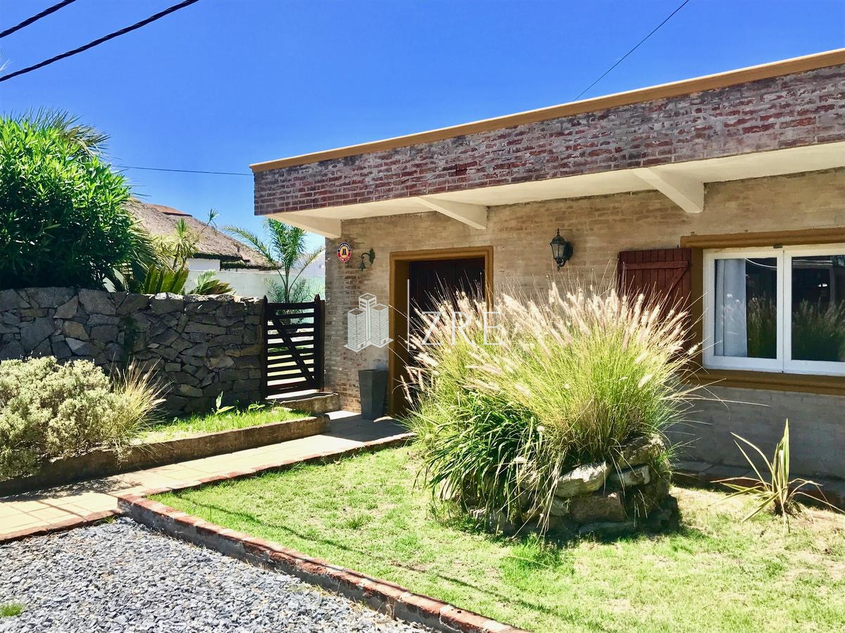 Casa ID.149 - Venta Casa - 5 dormitorios + Piscina - Manantiales 