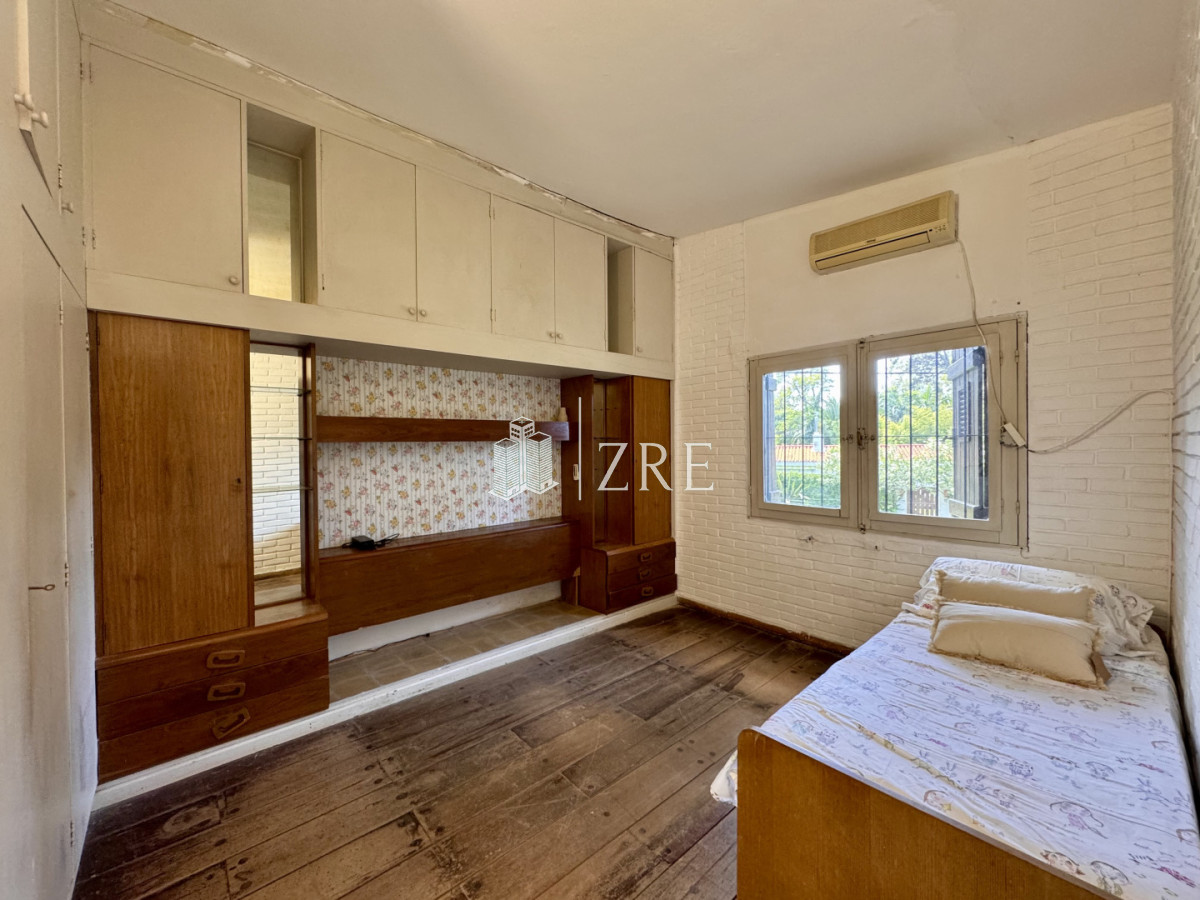 Casa ID.1350 - Venta casa 7 dormitorios, Cantegril, Punta del Este