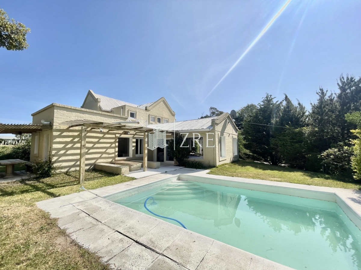 Casa ID.173 - Venta casa 5 dormitorios. Montoya, La barra. 