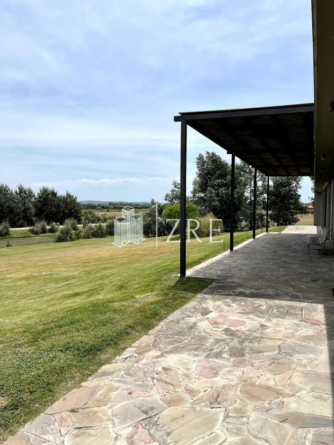 Casa ID.755 - Venta casa en lujoso barrio privado La Barra