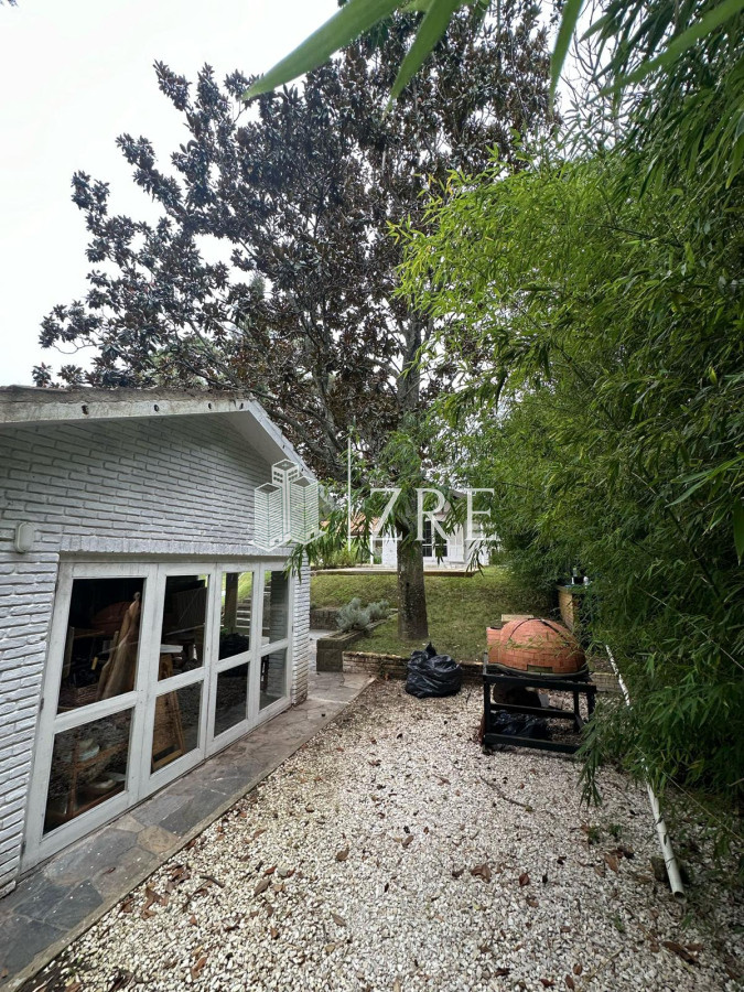Casa ID.589 - Venta Casa 9 dormitorios