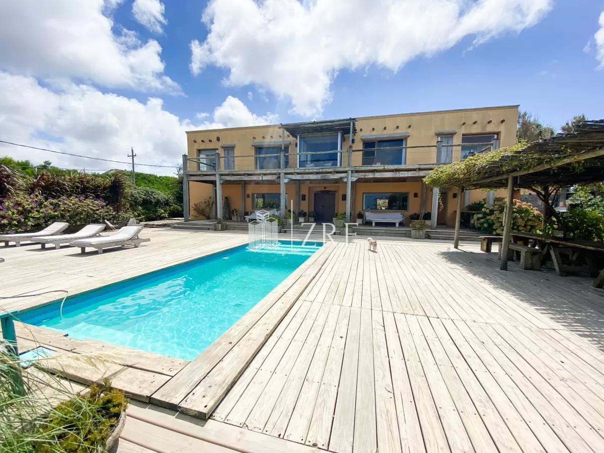 Casa ID.192 - Casa en venta 7 dormitorios Punta Piedras