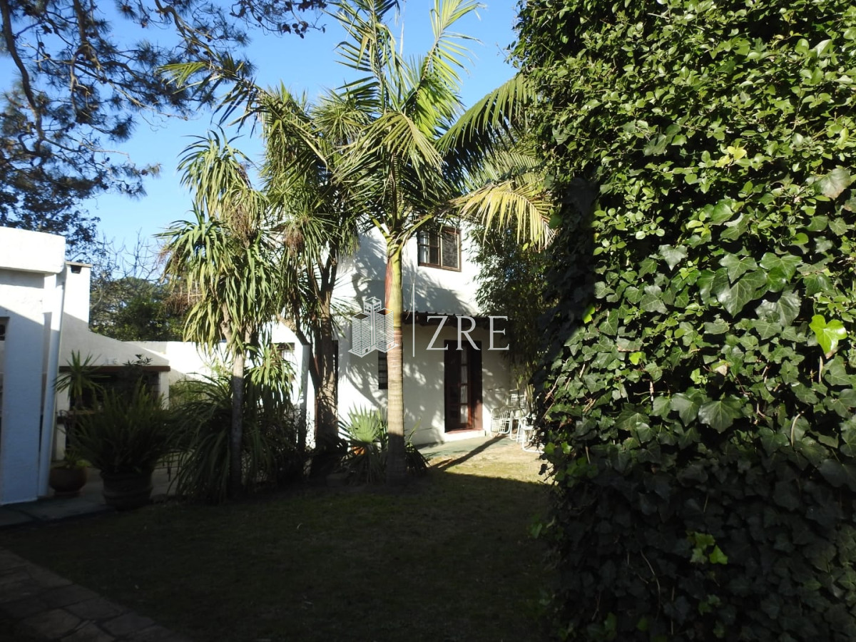 Casa ID.994 - Alquiler anual casa 4 dormitorios. San Rafael, Punta del Este. 