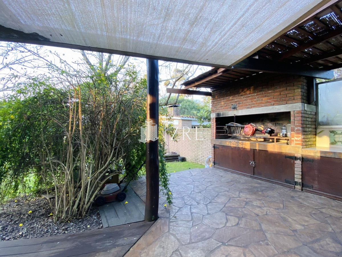 Casa ID.301 - Venta casa 3 dormitorios. Pinares Punta del Este. 