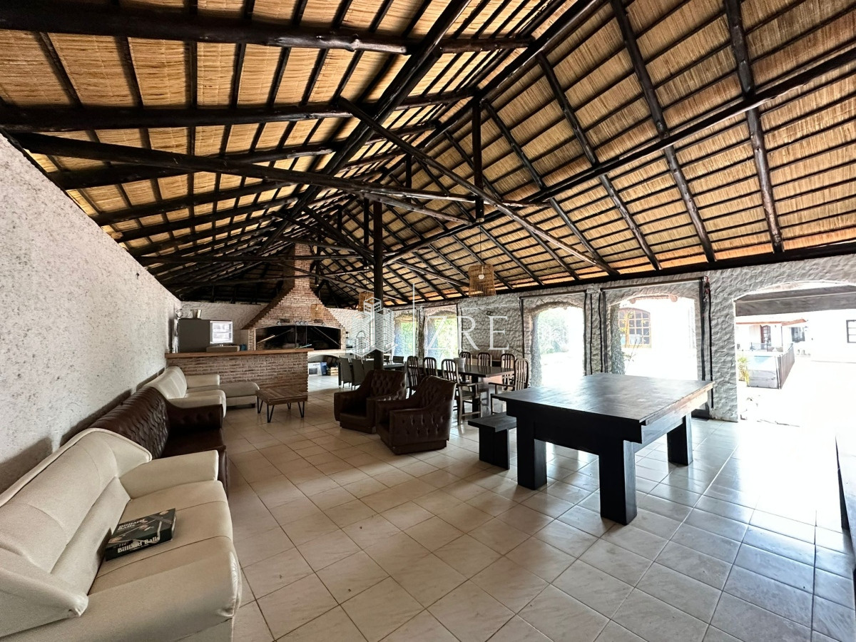 Casa ID.706 - Venta espectacular casa Punta del Este, Golf - 4 dormitorios con piscina y gran parque