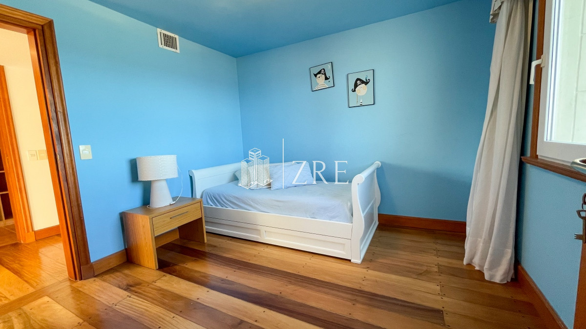 Casa ID.283 - Venta casa 10 dormitorios playa mansa Punta del Este