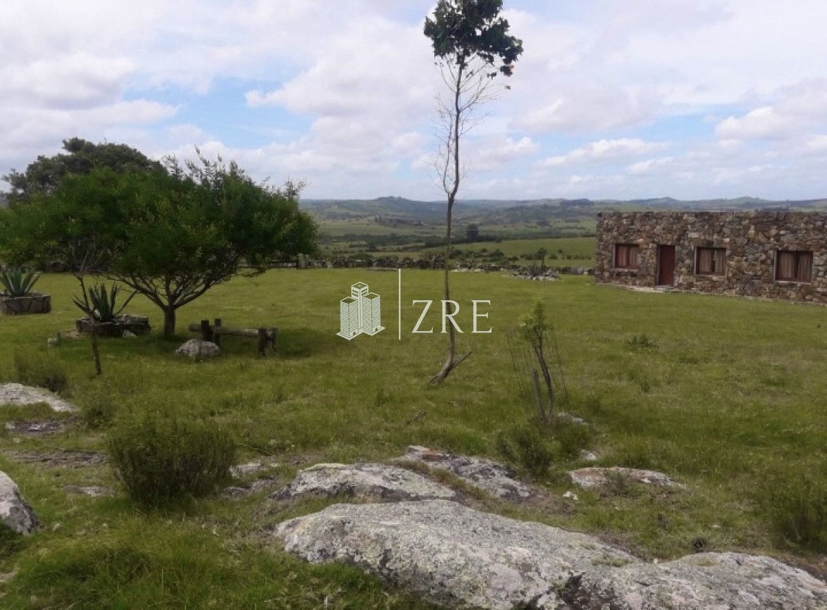 Campo Ref.108 - Venta 47has con casa, costa de arroyo y 5 tajamares
