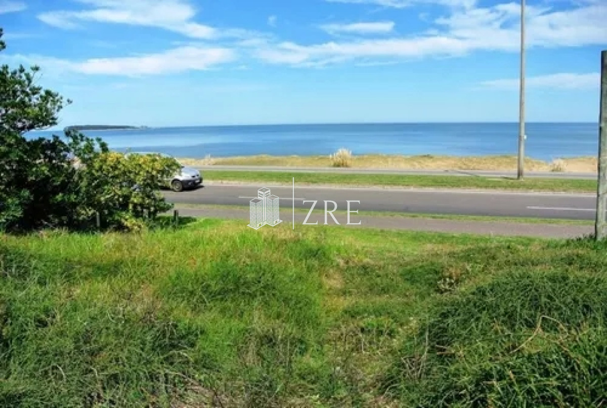 Terreno ID.214 - Venta terreno primera línea playa manas Punta del Este 