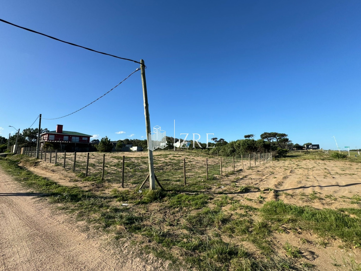 Terreno ID.772 - Venta terreno primera linea. Balneario Buenos Aires. 