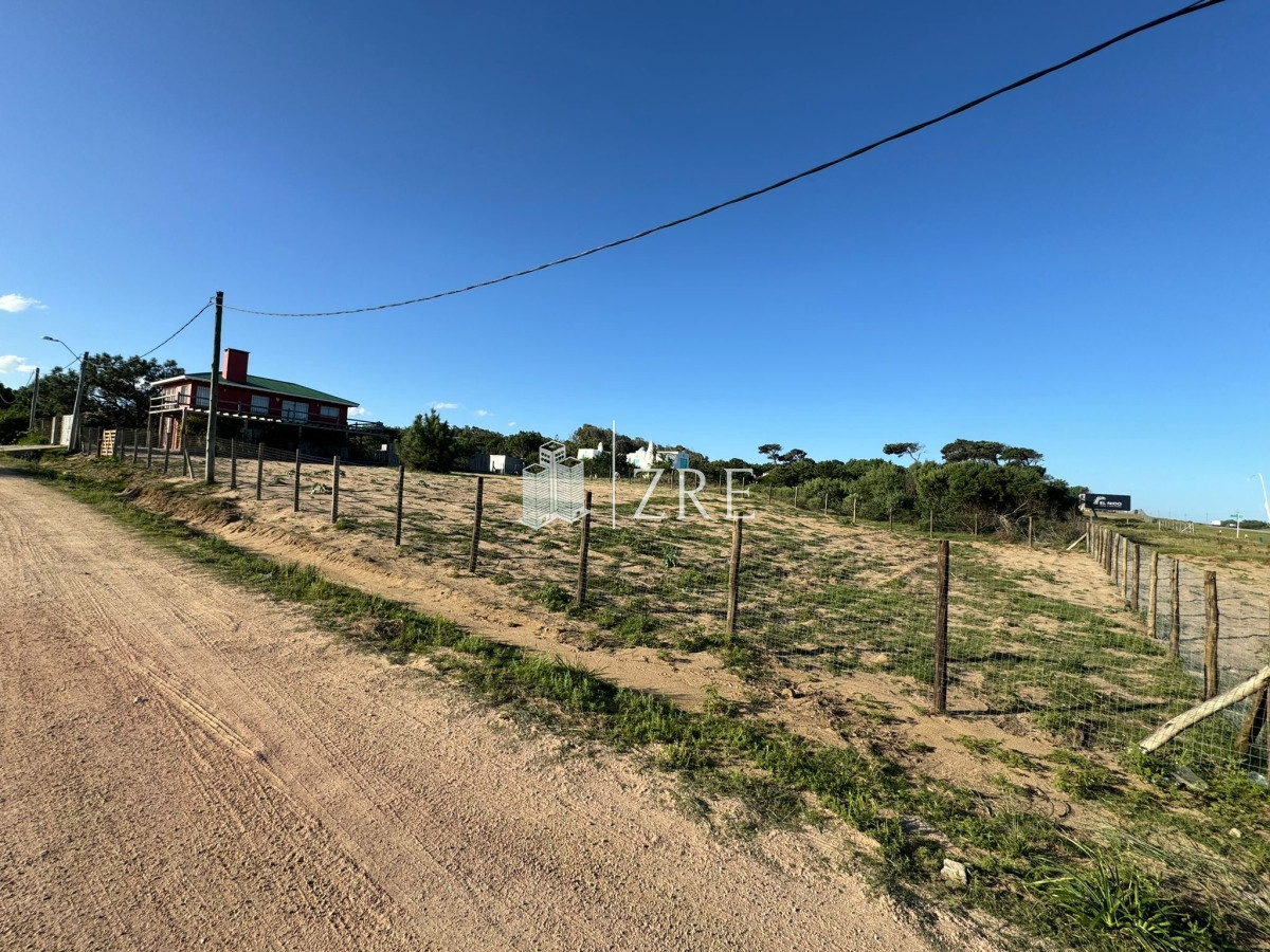 Terreno ID.772 - Venta terreno primera linea. Balneario Buenos Aires. 