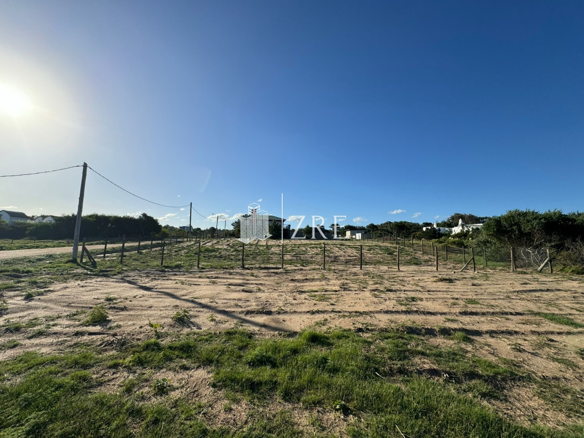 Terreno ID.772 - Venta terreno primera linea. Balneario Buenos Aires. 